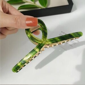 2/$10 MixMatch Green Hair Claw Clip
